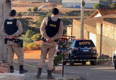 Criança de 6 anos mantida refém pelo pai armado é liberada após 16 horas, em Minas Gerais