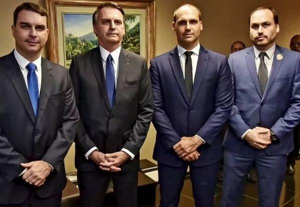 Imagem da notícia: Filhos de Bolsonaro batem de frente novamente com Tarcísio: 'Bolsonarismo não quer um CEO'