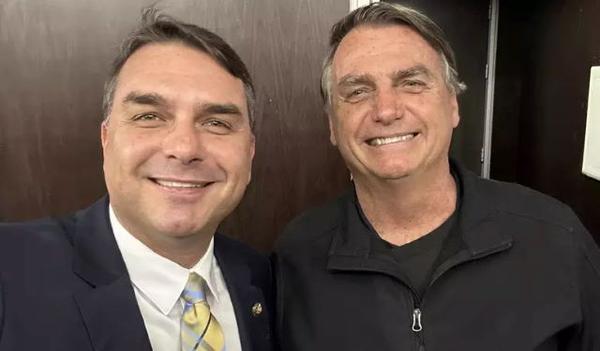 Imagem da notícia: Bolsonaristas avaliam influência de Jair na campanha de Flávio