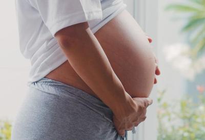 Bebês de grávidas com Covid podem nascer com anticorpos contra a doença