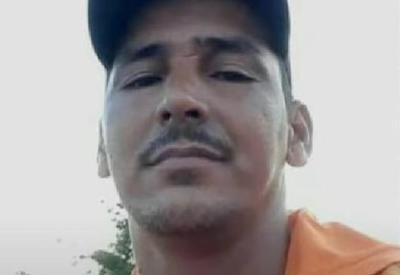 Zelador baleado 7 vezes em operação policial é enterrado no RJ