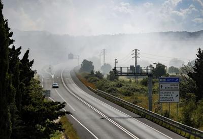 Incêndio provoca vazamento de gás tóxico e paralisa cinco cidades na Catalunha