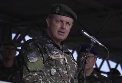 Comandante defende Forças Armadas "apolítica" e "apartidária"