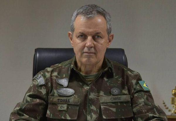 Imagem da notícia: Chefe do Exército articulou domiciliar para Heleno no STF