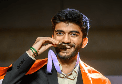 Indiano Gukesh D se torna o campeão mundial de xadrez mais jovem da história