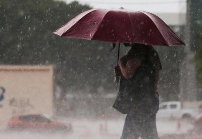 Inmet alerta para chuvas intensas na região Sudeste