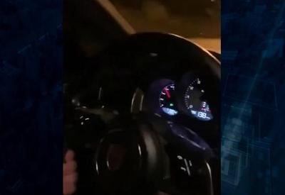 Passageiro grava "dancinha" e motorista bate em muro a 138 km/h