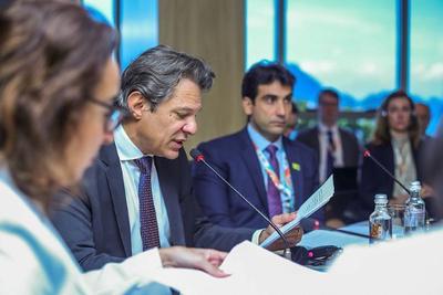 Haddad defende taxação dos super-ricos durante reunião do Brics