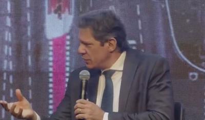 Haddad usa feriado prolongado para tirar férias
