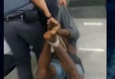 Justiça diz que homem amarrado por policiais não foi torturado
