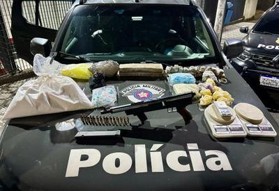 Polícia apreende drogas e submetralhadora em casa no interior de SP