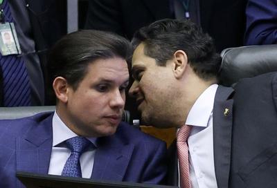 Alcolumbre diz que conversará com Hugo Motta sobre PEC que limita decisões monocráticas no STF