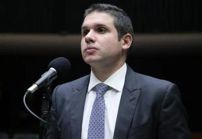 "Presidente da Câmara não negocia prerrogativas nem com oposição, nem com governo", diz Motta 