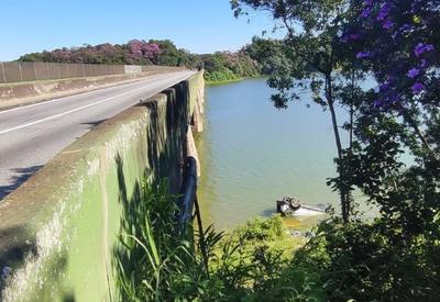 Idoso perde controle do carro e morre após cair na Represa Billings em SP