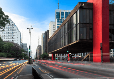Visitas guiadas do MASP revelam curiosidades sobre obras e arquitetura da Paulista