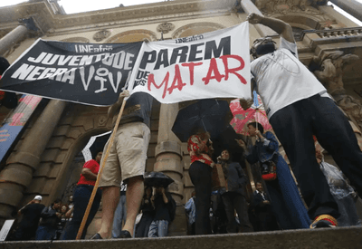 No Brasil, cinco jovens são assassinados a cada duas horas, aponta Atlas da Violência 