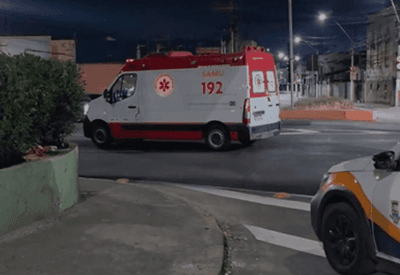 Motorista atropela seis jovens e foge sem prestar socorro em Niterói