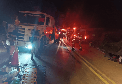 Ônibus tomba em Diamantina (MG) e causa grave acidente com 40 vítimas 