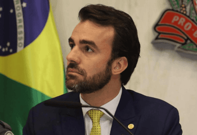 Justiça nega pedido de prisão contra o deputado Lucas Bove, ex-marido de Cinthia Chagas 
