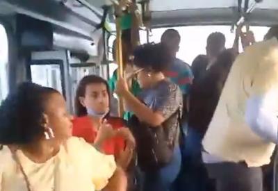 Passageiros se assustam e saltam de ônibus durante tentativa de assalto na Bahia 