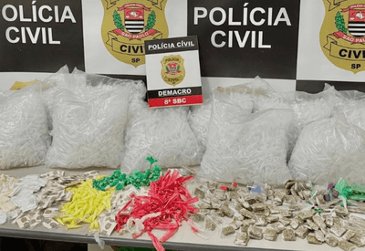 Quase mil porções de maconha e cocaína são apreendidas pela polícia em São Bernardo do Campo (SP)
