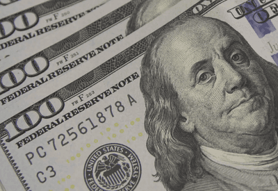 Dólar sobe e Ibovespa recua, refletindo temor com cenário fiscal do Brasil
