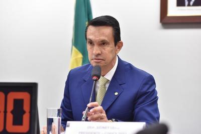 'O parlamento precisa dar uma resposta à sociedade', diz autor de projeto para proibir descontos em aposentadorias