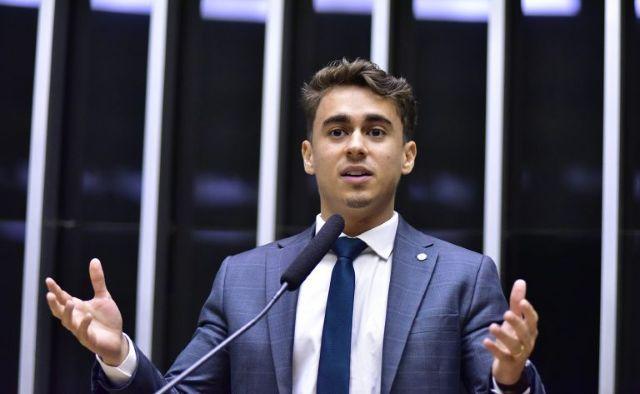 Nikolas Ferreira fala em “dissolver” STF após condenação de mulher que pichou estátua