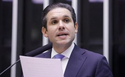 Hugo Motta defende harmonia e independência dos poderes em abertura do ano legislativo