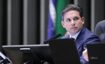 Votação do PL Antifacção é adiada por falta de consenso sobre relatório de Derrite