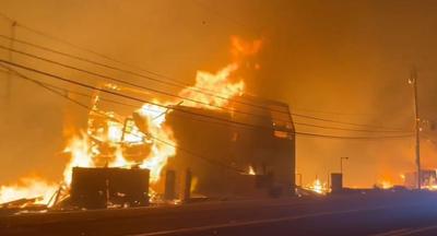 Mais de 1.400 bombeiros tentam conter incêndio florestal que ameaça Los Angeles