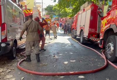 Escolas de Samba afetadas por incêndio em fábrica de fantasia não serão rebaixadas, diz prefeito do Rio