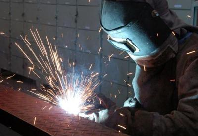 IBGE divulga queda da produção industrial em cinco estados