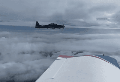 Piloto cearense é interceptado por caça da FAB e registra momento