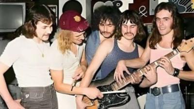 Morre Paul Mario Day, o primeiro vocalista do Iron Maiden, aos 69 anos