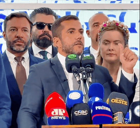 Oposição recorre ao STF para desbloquear CPMI do Master e impeachment de Moraes