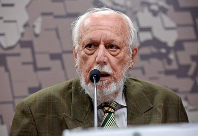 Morre José Botafogo, diplomata e ex-ministro da Indústria, aos 89 anos