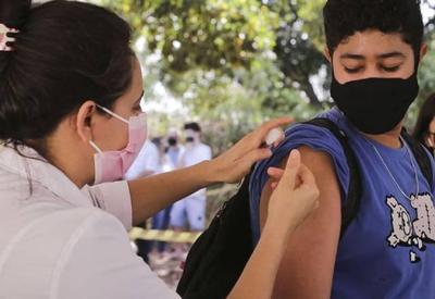 PSB recorre ao Supremo para retomar vacinação de adolescentes contra covid-19