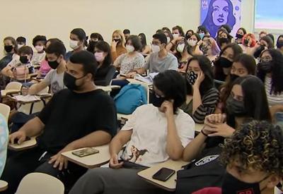 Quatro em cada dez jovens brasileiros não estudam, mostra pesquisa