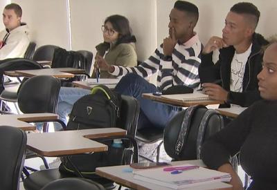 Apenas 20% dos jovens aptos a votar emitiram título de eleitor; baixa adesão preocupa