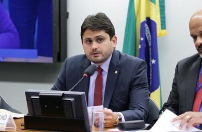 Juscelino pede demissão do Ministério após denúncia da PGR