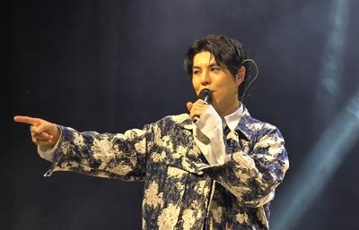 Cantor sul-coreano Kisu emociona fãs unindo cultura local com trilhas de doramas