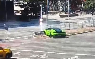 Vídeo: Motorista de Lamborghini joga carro sobre ladrão após assalto