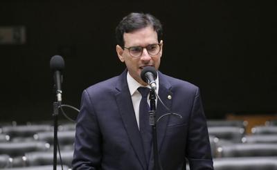 Leo Prates será relator da PEC sobre o fim da escala 6x1, diz Motta