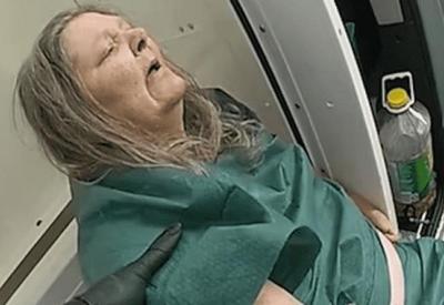 EUA: idosa morre em viatura após ser expulsa de hospital