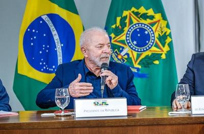 Lula não tem lesão cerebral nem sequelas, diz equipe médica 