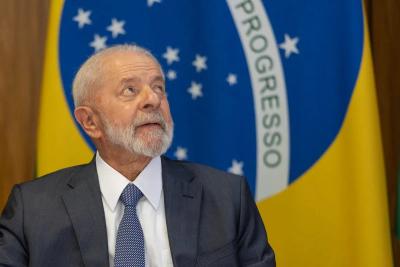 Lula recebe petroleiros na Granja do Torto em meio à crise na Petrobras 