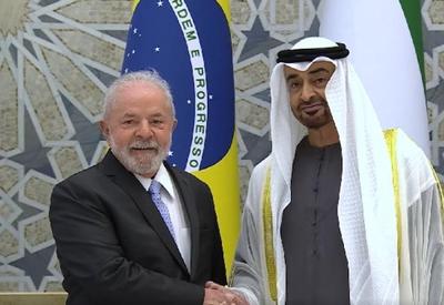 Lula assina acordos de cooperação econômica com os Emirados Árabes Unidos