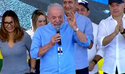 Lula diz que se tiver saúde, será candidato em 2026: 'Não vou entregar para aquele bando de malucos'