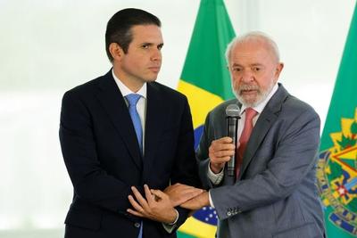 Lula discute PL da anistia e isenção do IR com Hugo Motta